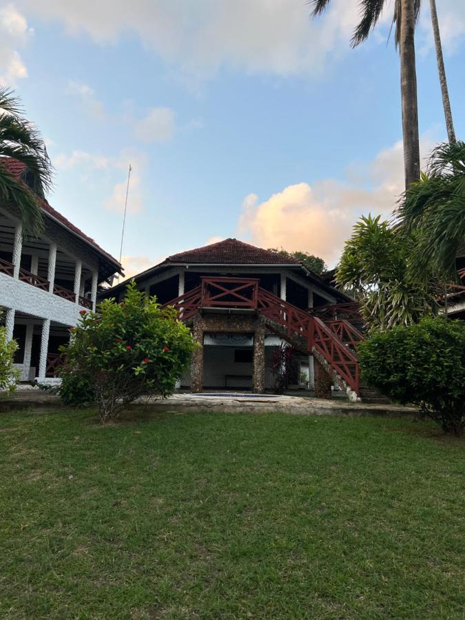 Buddha'S Tree (Adults Only) Hostel Mtwapa Exterior photo